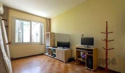 Apartamento no bairro Auxiliadora de 2 dormitórios