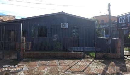 Casa 3 dormitórios, 2 vagas Bairro Bom Princípio