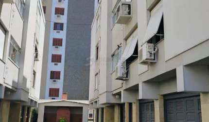 Apartamento com 3 quartos e 2 vagas de garagem no Bairro Jardim Itu/ Planalto.