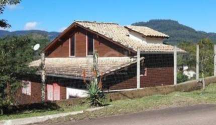 Casa para Venda - 160m², 2 dormitórios, 3 vagas - Colinas Verdes