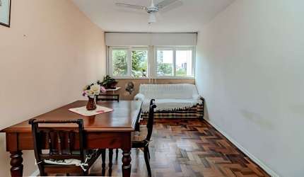 Vende-se apartamento com 3 quartos - Petrópolis