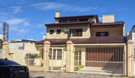 Casa 348m², 4 dormitórios, 2 vagas no bairro Nonoai