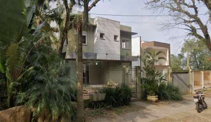 Casa 367m², 3 dormitórios, 4 vagas no bairro Ipanema