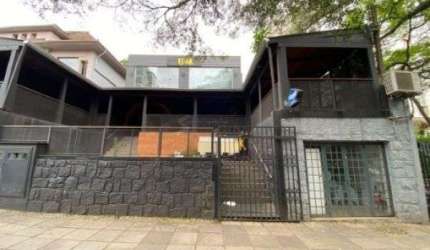 Casa Comercial em Porto Alegre, no bairro Moinhos de Vento, e 0 banheiros, à venda.