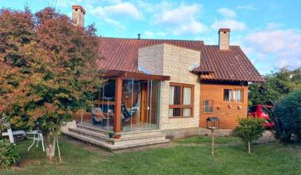 Excelente casa, 03 dorm com suite, 150 m²