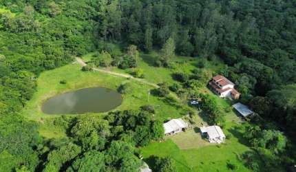 Chácara em Lomba do Pinheiro