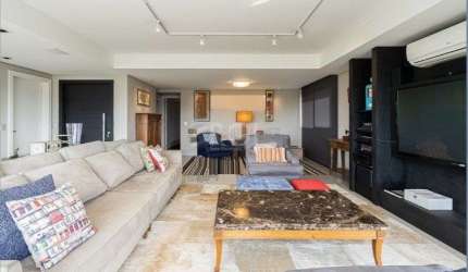 Apartamento para Venda - 204.48m², 3 dormitórios, sendo 3 suites, 4 vagas - Bela Vista