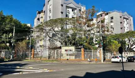Apto 03 dorm com suíte, andar alto, vista, ótima posição solar, 1 vaga no Cristo