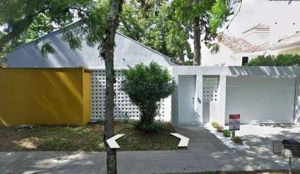 Casa térrea reformada com 5 suítes no Jardim Isabel, zona sul
