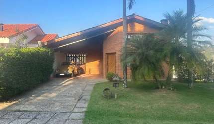 Casa com 5 quartos à venda no Aruã, Mogi das Cruzes  por R$ 2.050.000