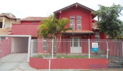 Casa Residencial com 3 quartos  à venda, 170.00 m2 por R$800000.00  - Coliseu - Londrina/PR
