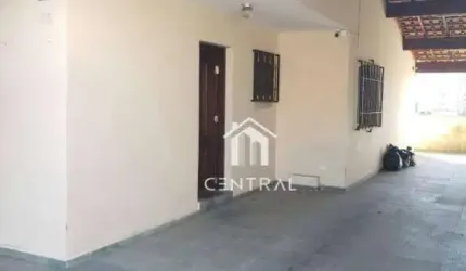 Sobrado com 3 dormitórios à venda, 302 m² por R$ 850.000,00 - Vila das Palmeiras - Guarulhos/SP