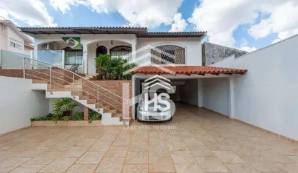 Essa casa é para quem procura por espaço e uma ótima localização!