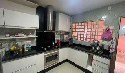Casa para Venda em RA IX Ceilândia, Ceilândia Sul (Ceilândia), 7 dormitórios, 1 suíte, 4 banheiros, 3 vagas