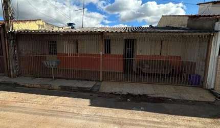 Casa para Venda em Brasília, Ceilândia Sul (Ceilândia), 3 dormitórios, 1 banheiro, 1 vaga