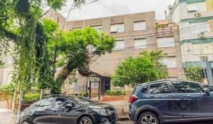 Excelente apartamento no Bairro Bom Fim.&lt;BR&gt;Silencioso, 3 Dormitórios, 1 suíte, Amplo Living, Copa e Cozinha, Dependência de empregada, Área separada, 2 vagas escrituradas e cobertas.&lt;BR&gt;A