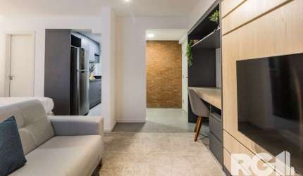 Imóvel em excelente localização no Centro de Porto Alegre, sendo uma opção ideal de moradia ou para investimento. Um novo conceito de viver. Diversos espaços compartilhados, como co-working, meet and 