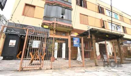 Ótima localização, loja com 86m² de área útil, de frente na Av Jose de Alencar, pertinho da Paroquia  Menino Deus. Loja já dividida com duas entradas autônomas. Cada loja com  banheiro e excelente esp