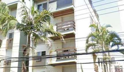 Vende-se apartamento sem mobiliado, 2 dormitórios amplos com sacada, vaga de garagem coberta, banho social, copa e cozinha, área de serviço separada..&lt;BR&gt;.&lt;BR&gt;Edifício com zeladoria, prédi