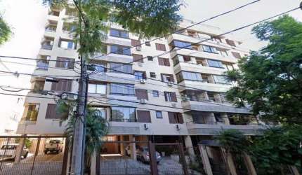 Apartamento de dois quartos, sala com sacada, cozinha com armários sob medida e cooktop, um banheiro com ventilação natural, área de serviço separada, aquecedor de passagem (Junker),   &lt;BR&gt;Condo