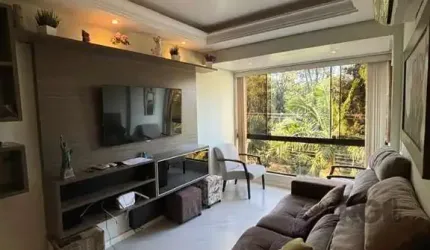 Excelente apartamento mobiliado, com 3 dormitórios,  living para dois ambientes com rebaixamento em gesso, sacada integrada com vista para área verde e com sol da manhã, banheiro social, cozinha com p