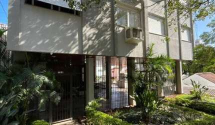 Apartamento no bairro Auxiliadora com 3 dormitórios sendo um uma suite.&lt;BR&gt;&lt;BR&gt;Este encantador apartamento localizado no bairro Auxiliadora oferece uma combinação perfeita de conforto e fu