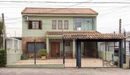 Imóvel Exclusivo na Zona Sul de Porto Alegre&lt;BR&gt;&lt;BR&gt;Descubra esta oportunidade única de adquirir um imóvel diferenciado no bairro Tristeza, uma das regiões mais valorizadas de Porto Alegre