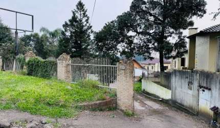 Oportunidade para investimento no bairro Vila Nova, clínica geriátrica com todas as licenças e alvarás em dia, são 24 leitos com banheiro em quase todos os quartos, refeitório, cozinha, jardim, bancos