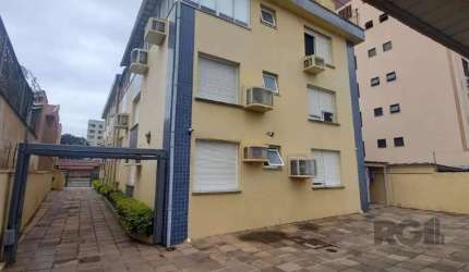 Excelente oportunidade de adquirir um apartamento no bairro Jardim Botânico! &lt;BR&gt;Este imóvel conta com 3 quartos, incluindo uma suíte, além de um banheiro social, sala de estar íntima, sala de j