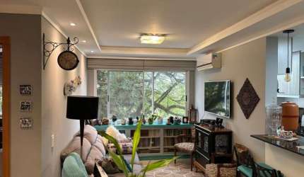 Excelente apartamento no condomínio Urbano Menino Deus. 2 dormitórios com suíte, banheiro social, living 2 ambientes, cozinha americana com churrasqueira, 1 vaga de garagem. Semi mobiliado, piso todo 
