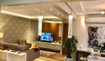 Quer morar em apartamento moderno, em andar alto e localizado a 2 quadras do Colégio Espírito Santo em Canoas? Você vai se encantar com este imóvel no sofisticado Solar Toscana, construção da Gobbi Em