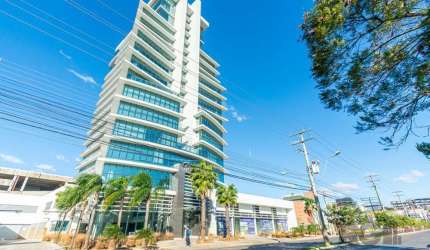 Excelente conjunto comercial no 15 andar do Condomínio Comercial ON PRIME em Canoas. A vista mais desejada para seu escritório ou consultório, no empreendimento mais alto de Canoas, ideal para quem de