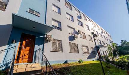 Apartamento Confortável e semi mobiliado. Este aconchegante apartamento de 65 metros quadrados oferece o ambiente perfeito para sua família. Com uma localização privilegiada próxima à renomada faculda