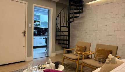 Impecável cobertura de 03 dormitórios com suíte,  moveis sob medida, peças amplas, piso laminado e vista arborizada. Área de serviço, banheiro auxiliar, Juncker. Imóvel finamente decorado por arquitet