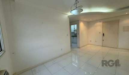 Apartamento de 01 dormitório na Avenida do Forte, no Bairro Jardim Ipiranga. Com 47 m² de espaço bem distribuído, este é o lar perfeito para quem busca qualidade de vida e praticidade.&lt;BR&gt;Este a