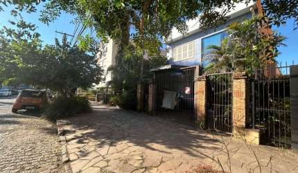 Dois terrenos para venda com metragens de: 9,90 x 39,60 e 5,50 x 39,60, totalizando uma área de aproximadamente 610m²&lt;BR&gt;Ótima localização, na Rua Marquês de Alegrete.