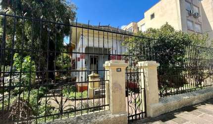 Terreno disponível para venda, medindo 13,20m de frente e 33m de fundos.&lt;BR&gt;Localizado na Av. Cairú.