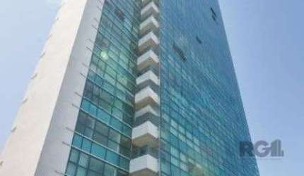 2 Studios nunca habitados, cada um com 43.50m², lado à lado, que unificadas, se tornam uma planta de 87m², no 20º andar! Ambas voltadas para o Guaíba com vista eterna! Você já se imaginou morando num 