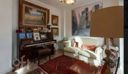Semi mobiliado. Ótimo apartamento com 102m2 privativos, próximo ao colégio Bom Conselho e  Hospital Moinhos de vento. Vista para o verde das copas das arvores.&lt;BR&gt;3 Dormitórios (1 suite com saca