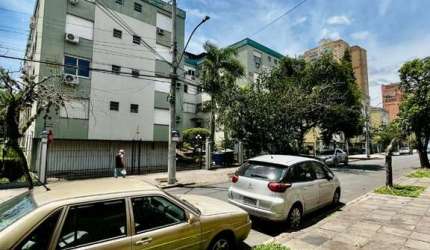 Jk com 32,29 m2, 02 lances de escada, sala/dormitório, pode ser dividido, cozinha, área e banheiro.&lt;BR&gt;100 m do Bourbon Country, Iguatemi, e Parque Germânia.&lt;BR&gt;Aceita financiamento e FGTS