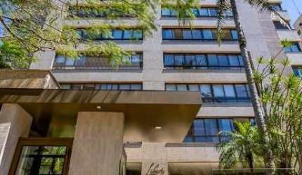 Excelente apartamento no bairro Mont Serrat, Porto Alegre.&lt;BR&gt;Com 3 suítes (sendo uma MASTER), 153m2 privativo, semi-mobiliado amplo living para 2 ambientes, churrasqueira, lavabo, wc auxiliar, 