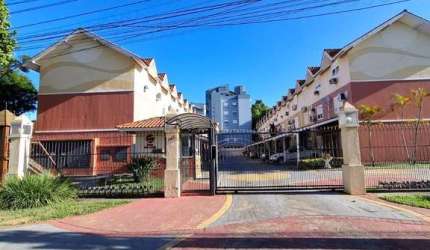 Este belo sobrado de 3 dormitórios, sendo 1 suíte, é a opção ideal para quem busca conforto e qualidade de vida. Com uma ampla sala e cozinha totalmente mobilhada, o imóvel proporciona praticidade par