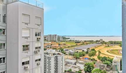 Descubra o conforto e a praticidade de viver neste espaçoso apartamento de 78m² no bairro Cristal, um dos locais mais desejados da cidade. Ideal para quem busca qualidade de vida, segurança e comodida