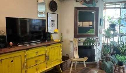PRÓXIMO DO BOURBON IPIRANGA, apartamento com 03 dormitórios, living para 02 ambientes, lareira, cozinha americana com móveis planejados, banheiros com ventilação direta, área de serviço separada, água