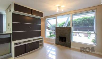 Casa em cond. Fechado I 3 dormitórios I Suíte I  Bairro Ipanema&lt;BR&gt; &lt;BR&gt;Casa sem mobiliada DESOCUPADA, 3 dormitórios sendo 1 suíte com closet, banheiro social, espaço home office, living a