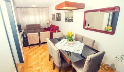 Imagine-se morando em um dos bairros mais tradicionais e charmosos de Porto Alegre, o Bom Fim. Este apartamento, com 118m² de área privativa, oferece o conforto de duas suítes espaçosas, ideais para q