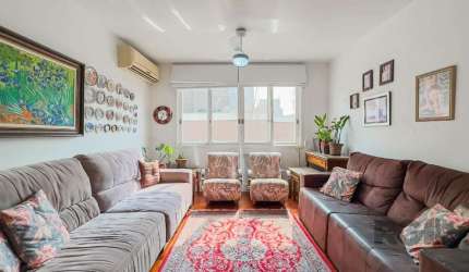 Apartamento 3 dormitórios, 1 vaga, no coração do bairro Moinhos de Vento.&lt;BR&gt;Apartamento 3 dormitórios, sendo 1 suíte, amplo living, banheiro social, dependência completa, área de serviço separa