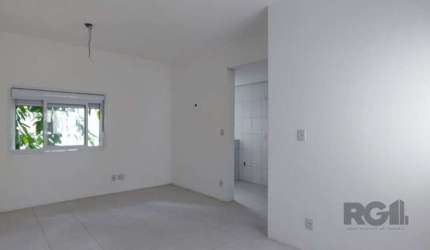Apartamento NOVO, nunca habitado, um lance de escada, ventilação direta em todos os cômodos. De fundos, silencioso e privado. Praticidade e agilidade para o seu dia a dia, região central, com todos os