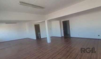 Sala comercial no centro de Canoas, a poucos metros da estação Centro, com 81,86m² de área privativa, ultimo andar com vista, prédio com elevador. Agende uma visita!!