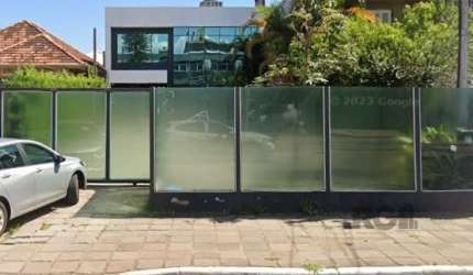 PRÉDIO A VENDA na rua Cairu, Navegantes Porto Alegre RS com aproximadamente 430m², com 2 pavimentos,  espaço de estacionamento para 8 veiculos, composto de térreo mais 1 pavimento, terreno com 11 x 33